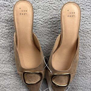 A New Day Brown Mule Kitten Heel Pointed Toe Buckle